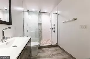 2055 Tasker St, Philadelphia, PA 19145 - Photo 26