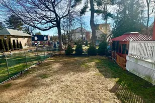 541 Walnut Ln, Philadelphia, PA 19128 - Photo 16