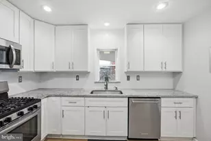 9235 Walker St, Philadelphia, PA 19114 - Photo 12