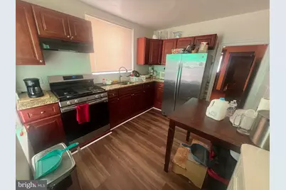 422 W Annsbury Street, Philadelphia, PA 19140 - Photo 8