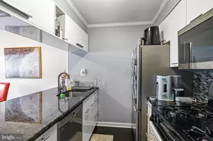 1137 Pine Street E, Philadelphia, PA 19107 - Photo 10