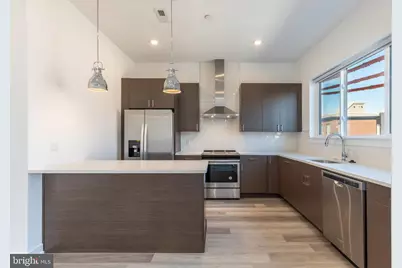 710 N 16th Street #200, Philadelphia, PA 19130 - Photo 16