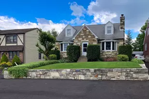 4607 Aubrey Ave, Philadelphia, PA 19114 - Photo 2