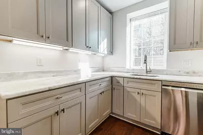 1331 S Dover Street, Philadelphia, PA 19146 - Photo 8