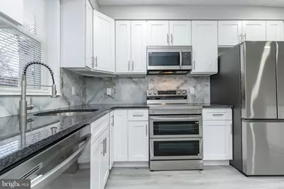 5208 Glenloch Street, Philadelphia, PA 19124 - Photo 4