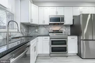 5208 Glenloch St, Philadelphia, PA 19124 - Photo 4