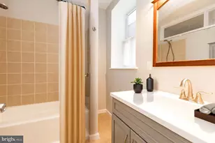 1215 N Randolph St, Philadelphia, PA 19122 - Photo 2