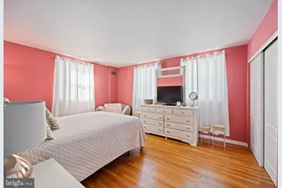 587 Wigard Avenue, Philadelphia, PA 19128 - Photo 18