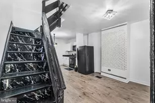 811 W Schiller St, Philadelphia, PA 19140 - Photo 8