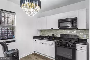 811 W Schiller St, Philadelphia, PA 19140 - Photo 4