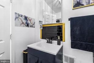 811 W Schiller St, Philadelphia, PA 19140 - Photo 12