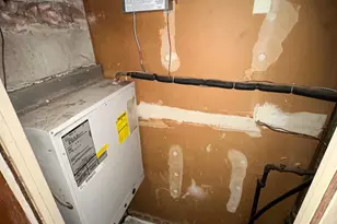 9921 Bustleton Ave, Philadelphia, PA 19115 - Photo 18