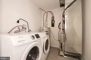 1956 N 8th St, Philadelphia, PA 19122 - Photo 16