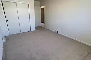 3937 Ellington Rd, Philadelphia, PA 19131 - Photo 10