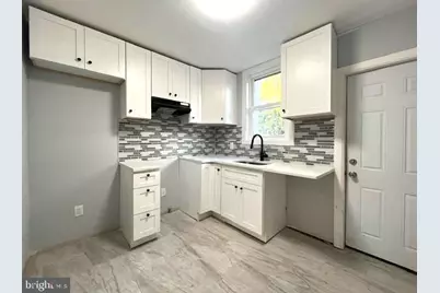 2437 W Toronto Street, Philadelphia, PA 19132 - Photo 8