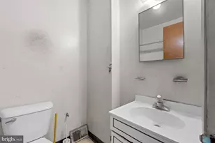 1812 S 5th St, Philadelphia, PA 19148 - Photo 10