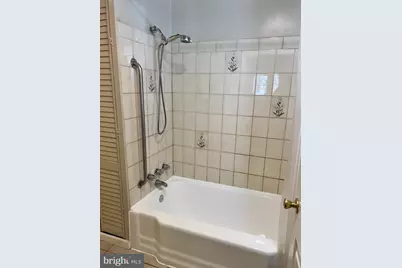 2408 S Sartain Street, Philadelphia, PA 19148 - Photo 10