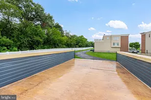 2429 Hartranft St, Philadelphia, PA 19145 - Photo 2
