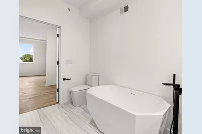 2429 Hartranft Street, Philadelphia, PA 19145 - Photo 14