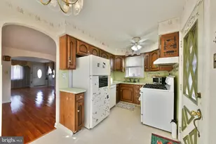 1012 St Vincent St, Philadelphia, PA 19111 - Photo 10