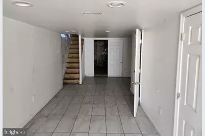 2043 S Aikens Street, Philadelphia, PA 19142 - Photo 14