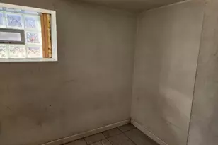 2043 S Aikens St, Philadelphia, PA 19142 - Photo 12
