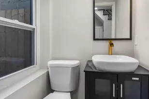 1526 S Opal St, Philadelphia, PA 19146 - Photo 12