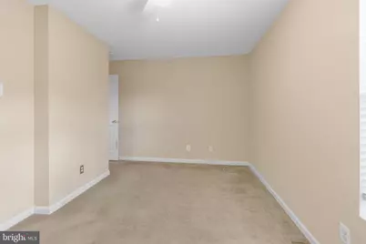 909 N 19th Street #B, Philadelphia, PA 19130 - Photo 4