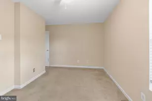 909 N 19th St, Philadelphia, PA 19130 - Photo 4