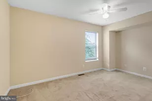 909 N 19th St, Philadelphia, PA 19130 - Photo 6