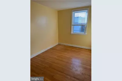 1042 E Cheltenham Avenue, Philadelphia, PA 19124 - Photo 6