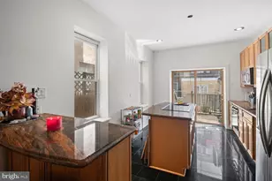 2320 Fitzwater St, Philadelphia, PA 19146 - Photo 12