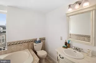 2320 Fitzwater St, Philadelphia, PA 19146 - Photo 24