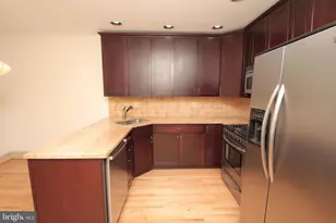 1513 Green St, Philadelphia, PA 19130 - Photo 12