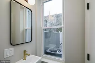 1129 S 12th St, Philadelphia, PA 19147 - Photo 14