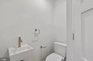 1100 Webster St, Philadelphia, PA 19147 - Photo 46