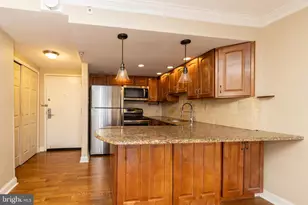 2001 Hamilton St, Philadelphia, PA 19130 - Photo 6