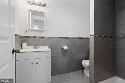 1913 W Montgomery Avenue, Philadelphia, PA 19121 - Photo 16