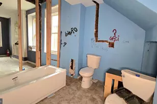 902 S 47th St, Philadelphia, PA 19143 - Photo 38