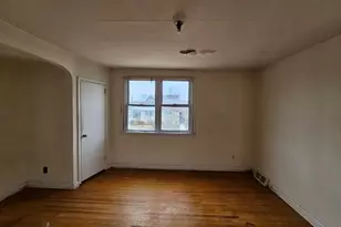 8127 Farnsworth St, Philadelphia, PA 19152 - Photo 4