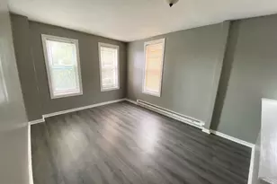 635 W York St, Philadelphia, PA 19133 - Photo 2