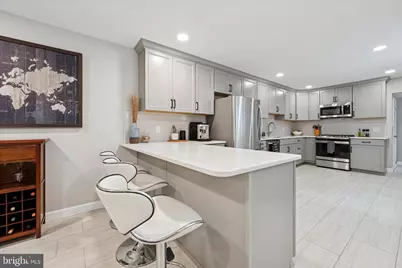 1126 Mount Vernon Street, Philadelphia, PA 19123 - Photo 10