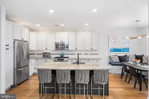 2401 Bainbridge St, Philadelphia, PA 19146 - Photo 10