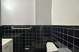 2429 S Lawrence St, Philadelphia, PA 19148 - Photo 4