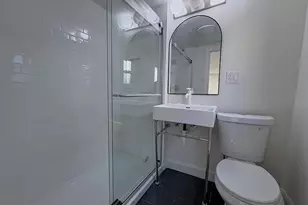 2039 Green St, Philadelphia, PA 19130 - Photo 2