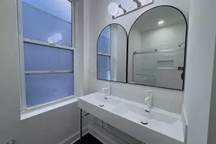 2039 Green St, Philadelphia, PA 19130 - Photo 4