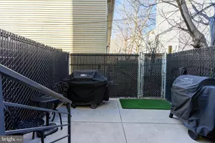 1252 S 27th St, Philadelphia, PA 19146 - Photo 14