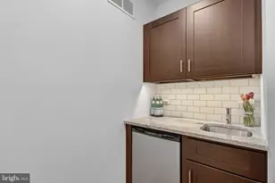 1252 S 27th St, Philadelphia, PA 19146 - Photo 24