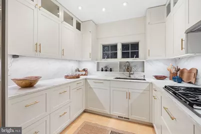 2131 Delancey Place, Philadelphia, PA 19103 - Photo 14