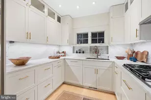 2131 Delancey Pl, Philadelphia, PA 19103 - Photo 14